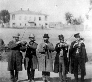 klezmer-musicians-russia-ca-1912-the-russian-museum-of-ethnography-st-petersburg-russia