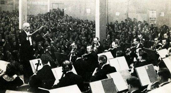 Toscanini dirige le premier concert de l'Orchestre Symphonique de Palestine