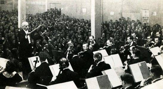 Toscanini dirige le premier concert de l'Orchestre Symphonique de Palestine