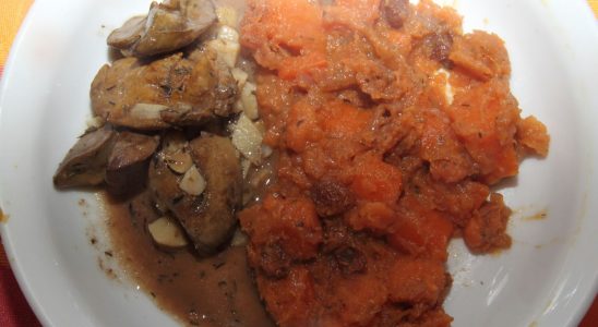 FOIES DE VOLALILLE A LA ROUMAINE