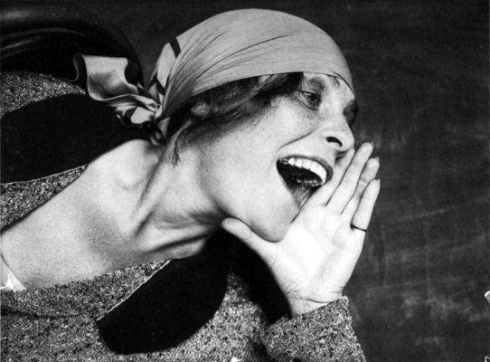 Illustration: le célébrissime portrait de Lilya Brik en 1924, par Aleksandr Rodchenko