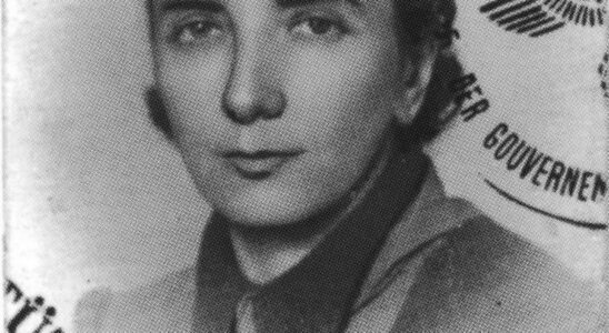 Photo de la carte d'identité falsifiée grâce à laquelle Rokhl Auerbach put s'échapper du Ghetto